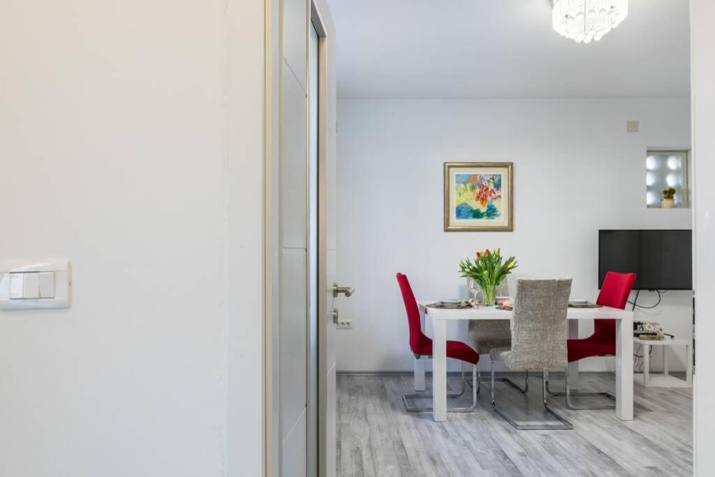 Apartman Buki **** Split Exterior photo